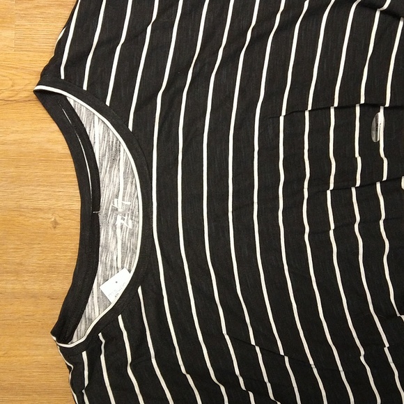 Maurice's 24/7, black with white stripes teeshirt, size 4xl, NWT, womens - Picture 2 of 8